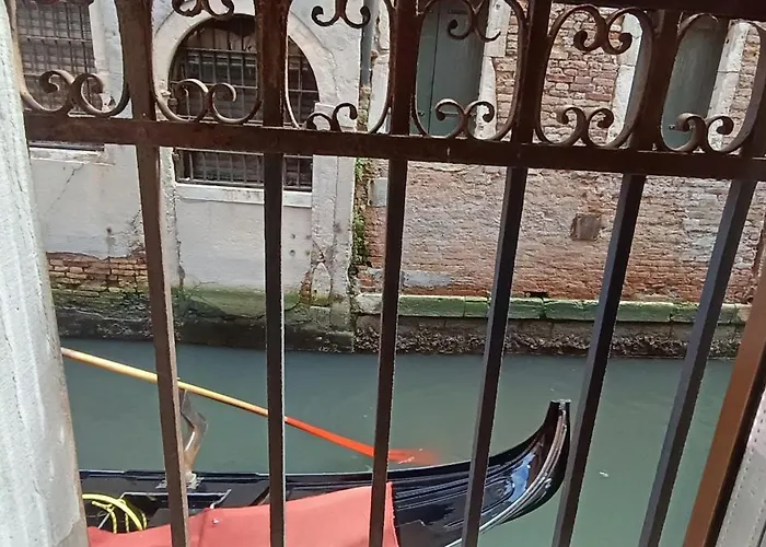 Ca Del Gambero Canal View