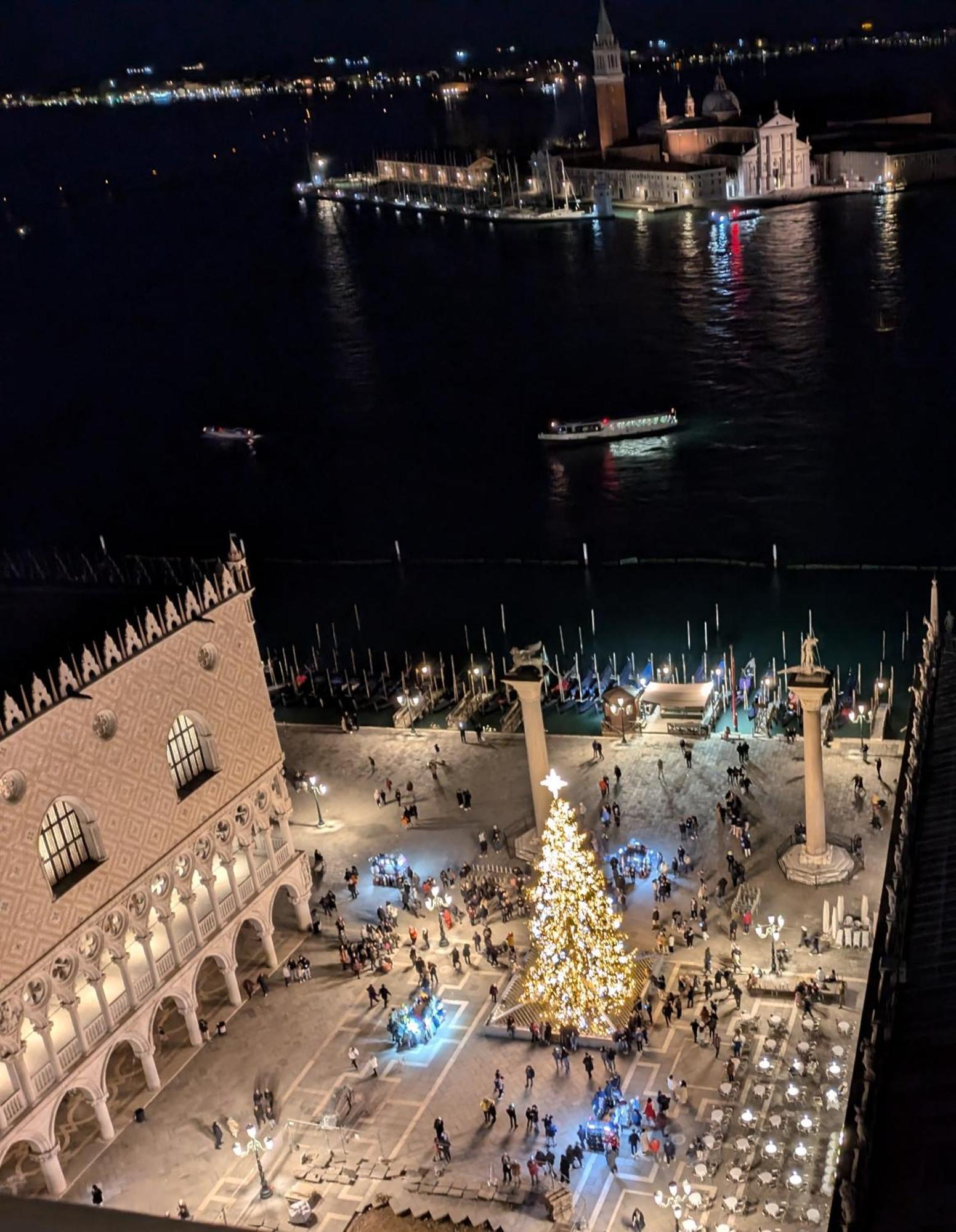 Ca Del Gambero Canal View Venedig